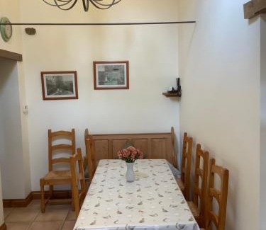 Castle Bytham House | Hollyhock Cottage, Clematis cottages, Stamford