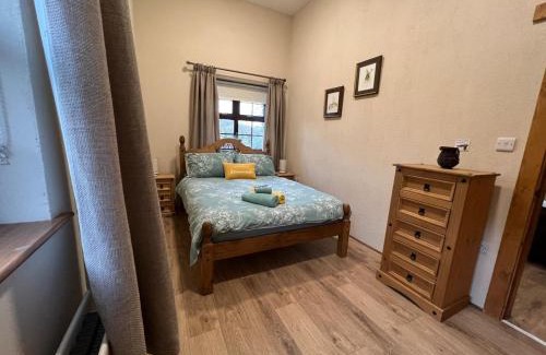 Downpatrick House | Hollymount Cottage