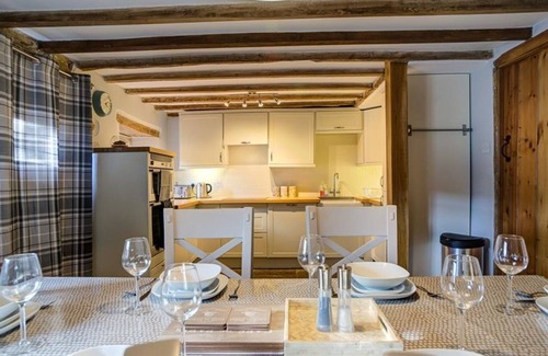 Hook Norton Cottage | Hollytree Cottage