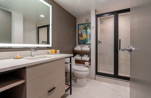 Greektown Historic District Hotel | Hollywood Casino at Greektown