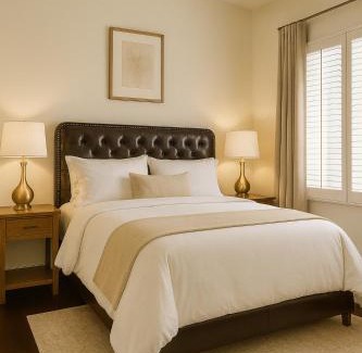 West Hollywood Apartment | Hollywood Hills 2BR Gem - Close to Griffith Park & Melrose