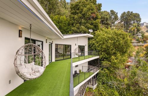 Hollywood Hills West Villa | Hollywood Hills Oasis