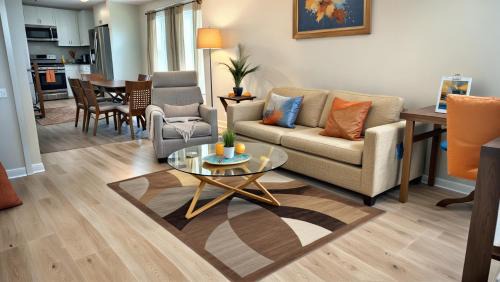 Sawtelle Apartment | Hollywood Homes Free parking close to all things LA
