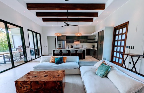 Uvita House | Hollywood House