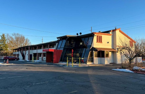 East Farmingdale Hotel | HOLLYWOOD MOTEL