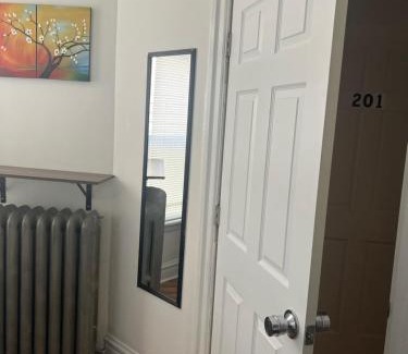 Edgewater House | Hollywood Rentals LLC