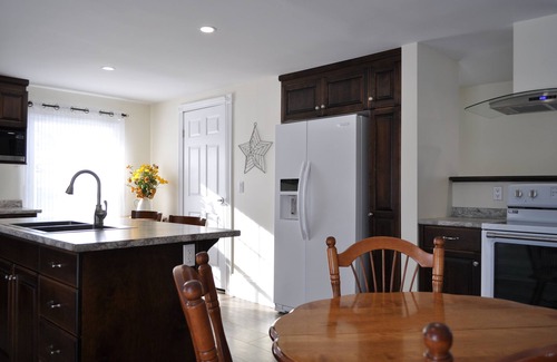 Summerside Hotel | Holman's Heritage Suites