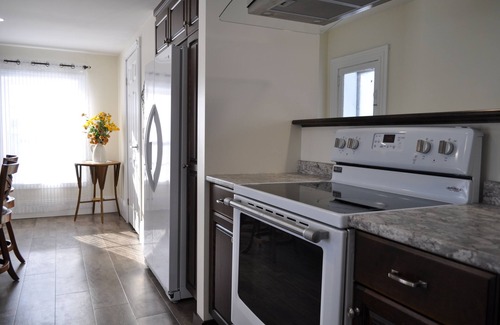 Summerside Hotel | Holman's Heritage Suites
