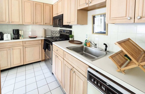 Stockbridge Apartment | Holmes Suite PRIME Downtown Stockbridge