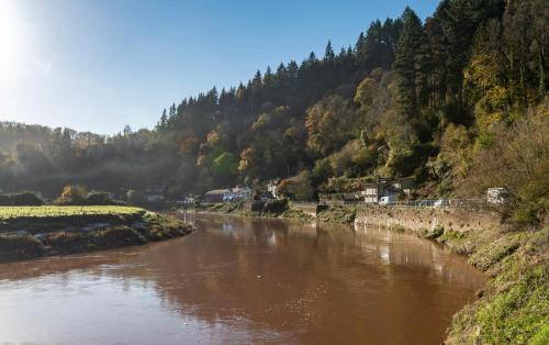 Tintern House | Holmleigh cottage