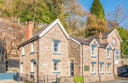 Tintern House | Holmleigh cottage