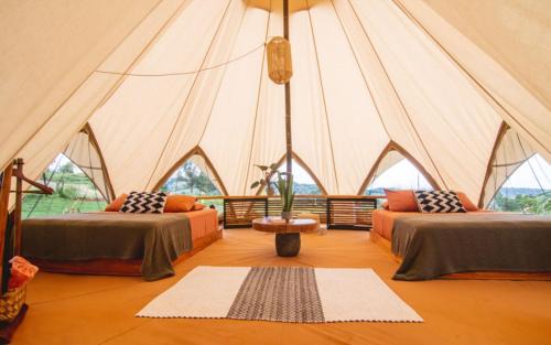 Dominical Hotel | Holos Retreat Center: The Entire Ridge Basecamp