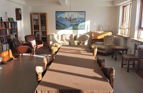 Holt House | Holt Inn