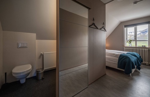 Holt House | Holt Inn