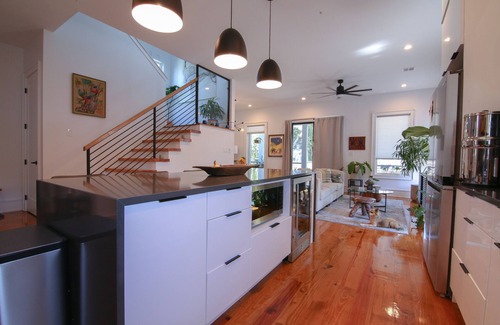 Holy Cross District House | HOLY CROSS HAVEN 3BR/3B block from Mississippi River 8 minutes to French Quarter