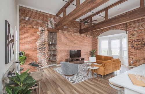 Martinsburg Apartment | Holyrood- one bedroom apartment
