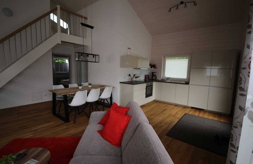 Kinding House | Holz Chalet, Ferienhaus 58