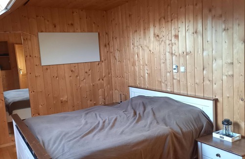 Sankt Veit an der Glan Apartment | Holzzimmer - Privatzimmer Urlaubstraum