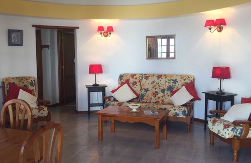 Los Pocillos Villa | Homely Detached Villa Superb Location Puerto Del Carmen 5 Mins Walk to Amenities