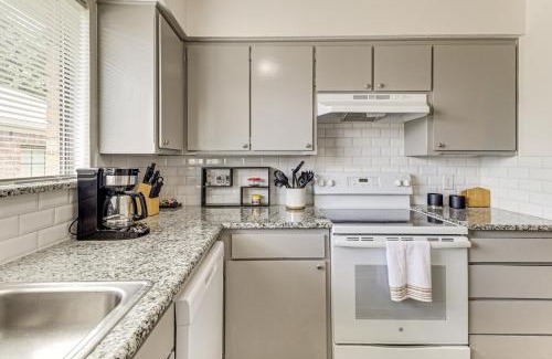 West Arlington House | Home 4 Mi to ATandT Stadium Bring Your Pets!