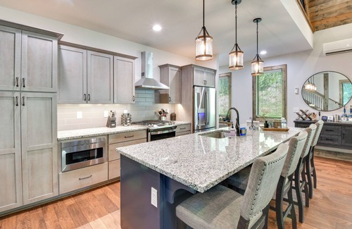 Glenville Cottage | Home 6 Mi to Ski Sapphire Valley: Bring Your Pups!