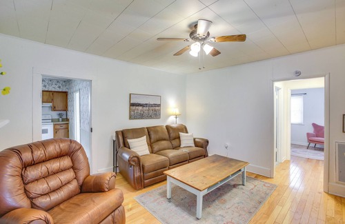 Cross Plains House | Home 9 Mi to Dtwn Springfield w/Porch & Yard!