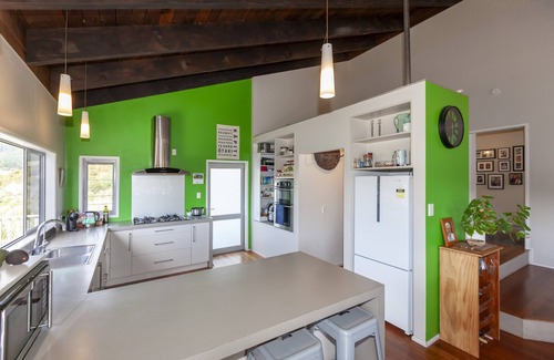 Paraparaumu House | Home amongst the native bush