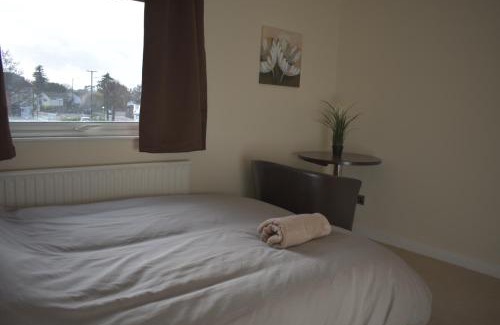 Cribbs Causeway House | Home and a Stay