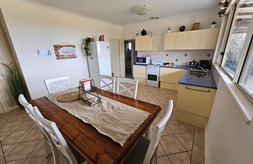Kendenup Ski Chalet | Home and Hound Kendenup
