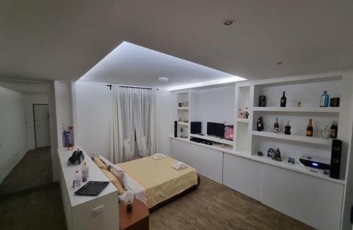 Paderno dʼAdda Apartment | Home ANISIA