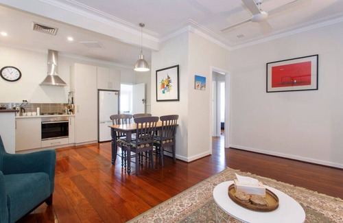 Hilton House | Home Away - 2 Bedroom Cottage