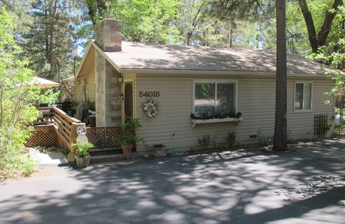 Idyllwild House | Home Away From Home In Idyllwild -short Walk To Village And Trails