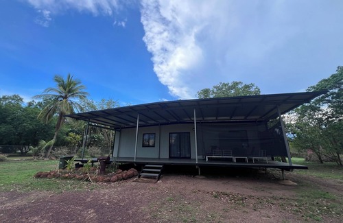 Howard Springs Cabin | Home away from home, plenty of space for your caravan, camper, friends