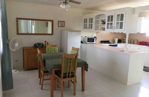 Ealing Park Apartment | Home away from Home
