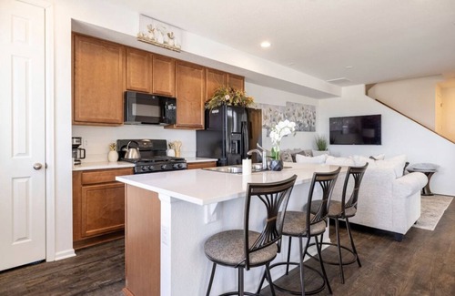 Commerce City House | Home away from home