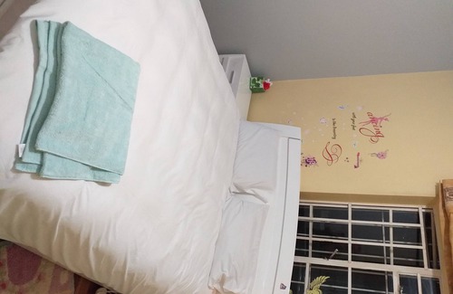 Greater Johannesburg Metropolitan Area House | Home Away from Home is what you will find in this trendy suburb.