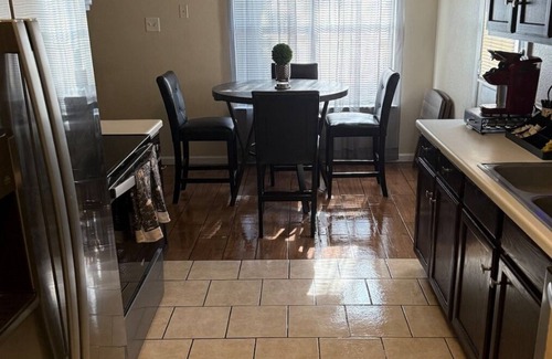 Leon Junction House | Home away from home. 3-bedroom house in nice Killeen with WiFi, AC
