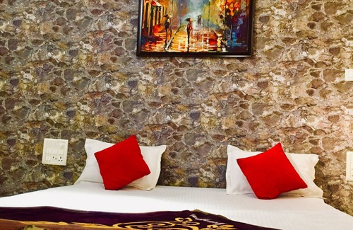 Nawada Hotel | HOME AWAY FROM HOME-Atithi Devo Bhava-THE DREAM TO PROVIDE BEST AT BEST PRICE .