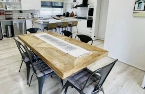 Tootgarook House | Home Away From Home - 5 minute walk to the beach