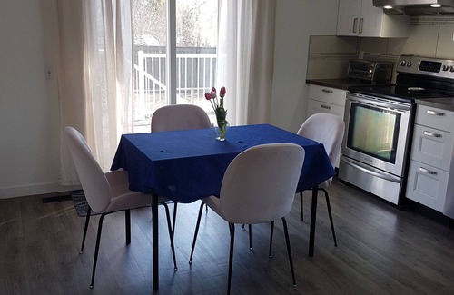 Beaumont House | Home Away From Home - Close to YEG Airport