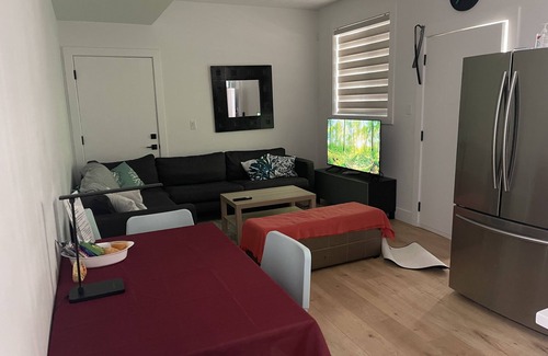 McMillan House | Home away from home! 5* location and comfort. Host extraordinaire!