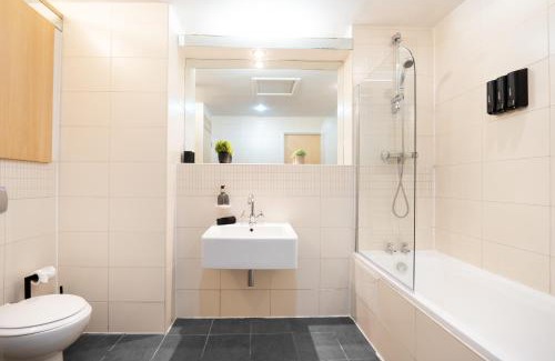 Sheffield City Centre Apartment | Home Away From Home - Contractors & Leisure