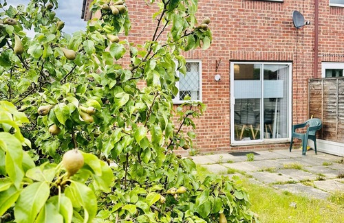 Colchester House | Home away from home welcomes you