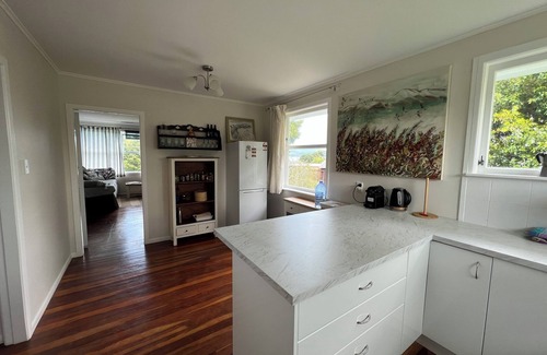 Opononi Apartment | "Home Away From Home" - Hokianga Harbour - 5 minutes drive from Opononi Village