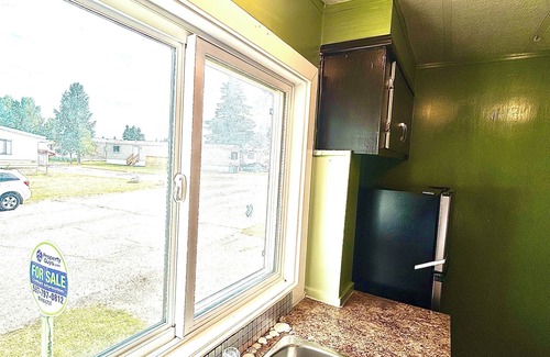 Red Deer House | Home away from Home in the heart of Red Deer