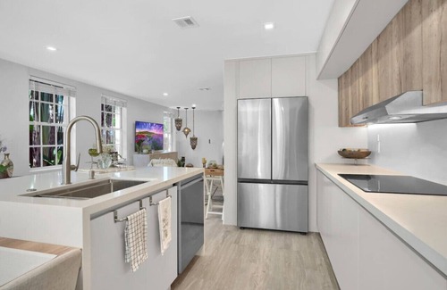 Coconut Grove House | Home Away From Home in Coconut Grove