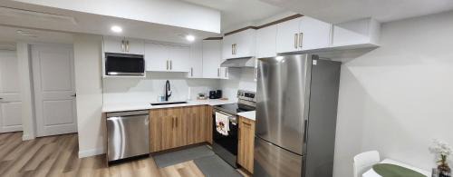 West Edmonton Apartment | Home away from home in Edmonton - Entire Basement