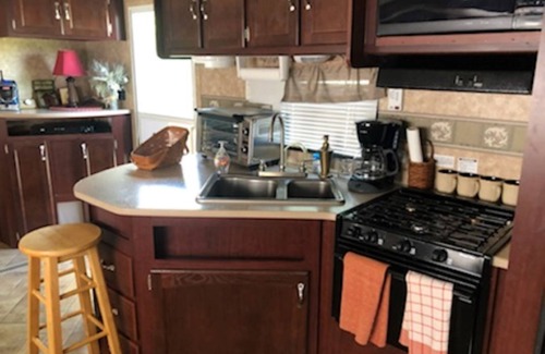Marietta RV Rental | Home away from home is what you'll find in this RV in Marietta Ohio.