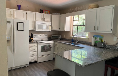 Florida Shores House | Home away from home located close to New Smyrna, Flagler Beaches and Daytona.
