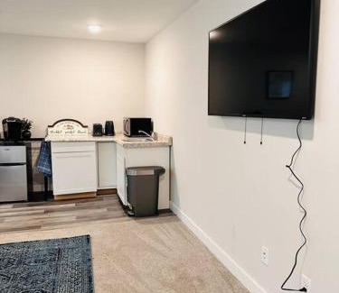 Arlington Apartment | Home away from home - Near Blue Oval City